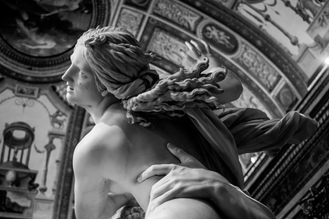 Sculpture of Prosperina made by Gian Lorenzo Bernini in white marble
